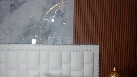 Sandy  online show from March 4, 12:01 pm