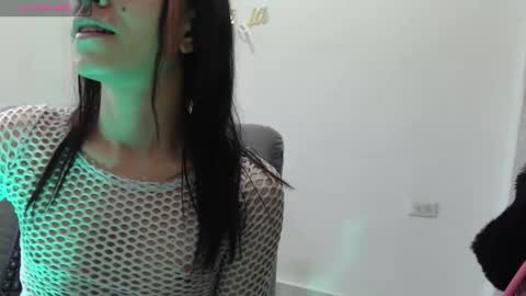 Isabella Hall online show from February 15, 11:03 pm