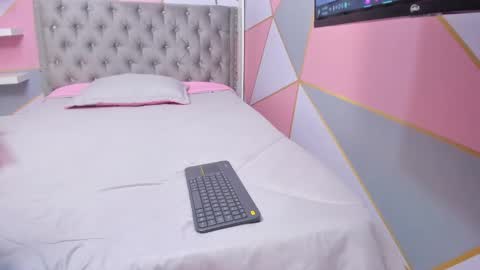    online show from February 19, 2:44 am