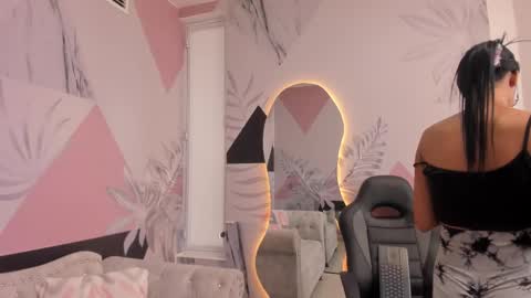    online show from March 4, 4:09 pm