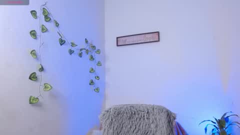 isa_salvatore online show from September 8, 6:40 pm