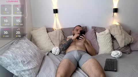 Isaac carter online show from March 10, 1:32 pm