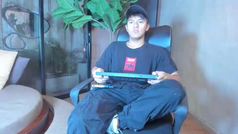 isaac_grimm online show from February 2, 3:15 am