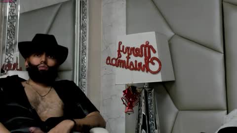 Isaac FVercettis online show from December 3, 6:25 am