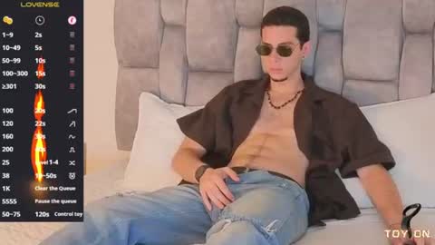 isaacblaze  online show from July 8, 7:34 am