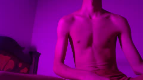 isaac online show from February 8, 5:29 am