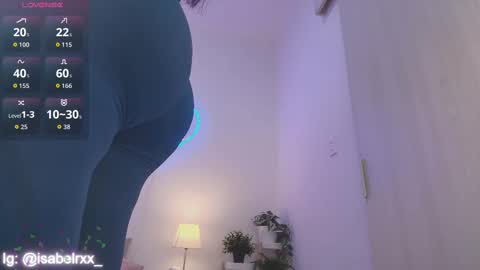 Snapshot of isabel_roux chatting on October 21, 11:41 pm Isabel online show from October 21, 11:41 pm