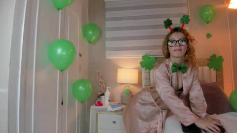 isabela__x online show from March 16, 11:36 am