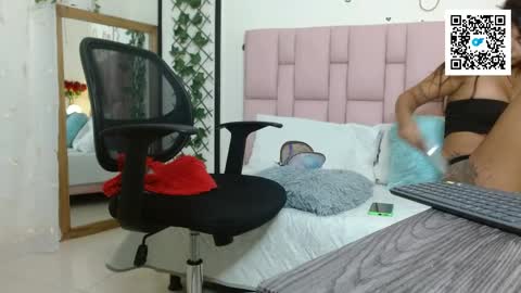 I S A online show from April 14, 2:42 pm