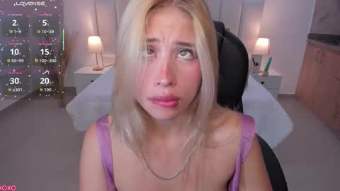 isabela romano online show from November 20, 10:40 pm