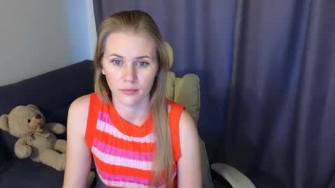 isabelallen online show from December 3, 11:51 am