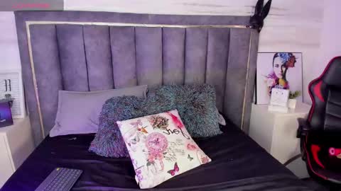 isabella Fox online show from February 2, 3:21 am