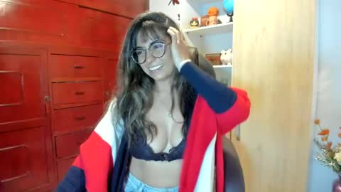 Isabella22 1 online show from July 9, 11:20 pm