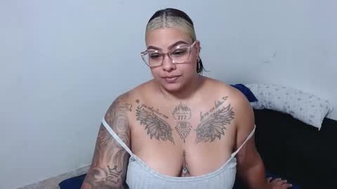  estefania online show from March 15, 11:24 am