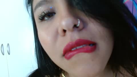 Isabella velvet online show from May 4, 3:35 am