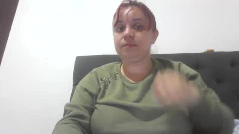 isabellaa_hills_ online show from January 13, 4:42 am