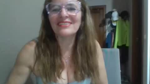 isabella online show from May 12, 11:25 pm