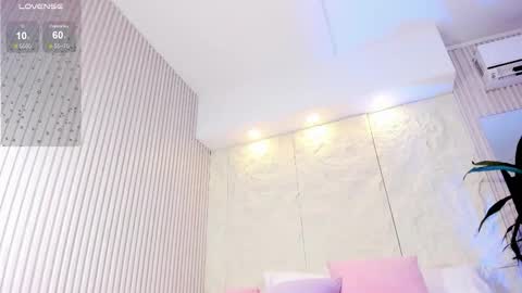 Isa  online show from November 9, 4:38 am