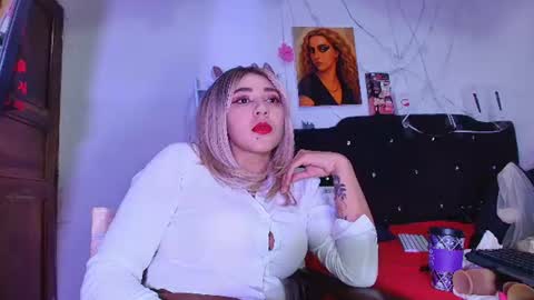 isabelle_sara online show from July 25, 11:02 pm