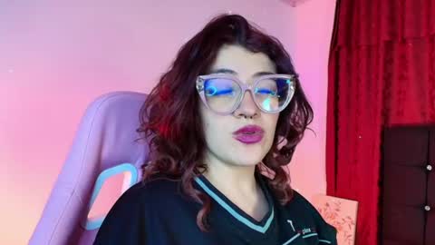 Isabella Ferrer online show from June 16, 6:50 am