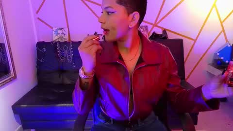 isabela online show from September 29, 4:11 am