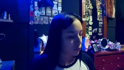 Isis online show from December 4, 10:42 pm