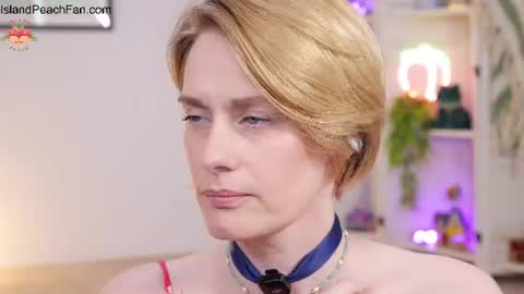 Lou  Peaches online show from July 12, 2:31 pm
