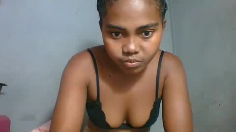 ismayrah online show from April 11, 1:15 pm