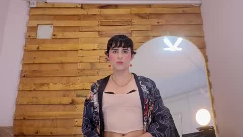 Isol online show from April 17, 11:40 pm