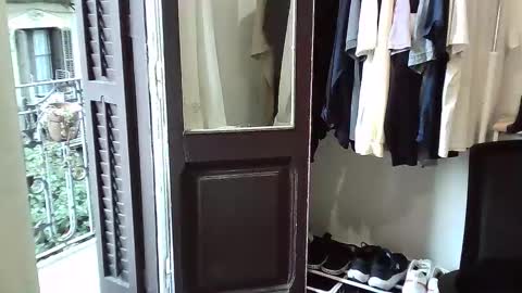 Snapshot of italianboybcn chatting on October 9, 7:36 am italianboybcn online show from October 9, 7:36 am