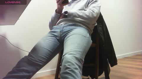 Alex online show from March 25, 6:58 pm