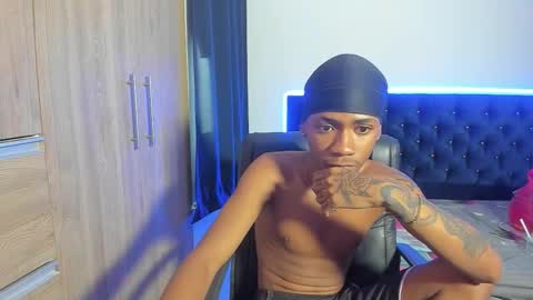 iteban_boy online show from November 19, 2:05 pm