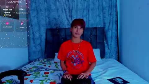 ithan_kingtwin online show from July 14, 7:41 pm