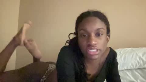 Snapshot of its5iveam chatting on January 9, 7:52 am 5ive AM online show from January 9, 7:52 am