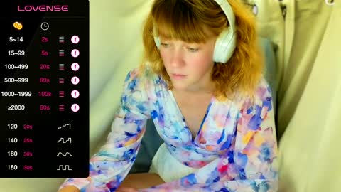 Snapshot of its_lily chatting on March 1, 2:04 am Lily online show from March 1, 2:04 am