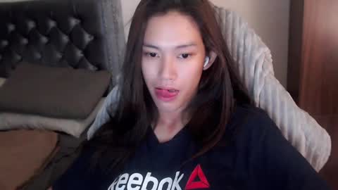 Snapshot of its_me_cora chatting on March 10, 12:38 pm Cora online show from March 10, 12:38 pm