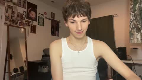 Snapshot of its_rowan chatting on September 29, 1:37 am Rowan online show from September 29, 1:37 am