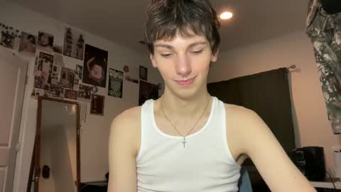 Snapshot of its_rowan chatting on October 9, 1:22 am Rowan online show from October 9, 1:22 am