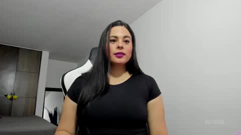 Snapshot of its_sol chatting on October 2, 2:49 pm Sol online show from October 2, 2:49 pm