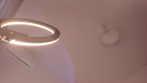 Isabella online show from December 3, 1:12 pm