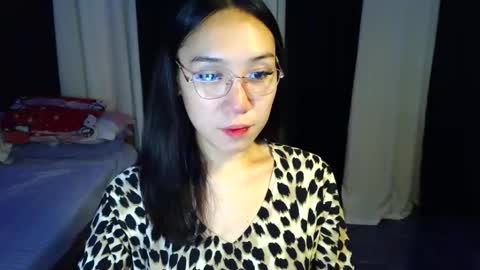 itsmehotqueen online show from May 8, 11:38 am