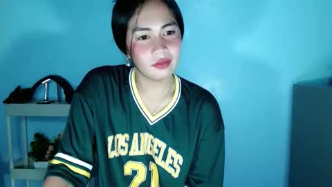 itsurgil_kloeh online show from November 3, 10:38 am