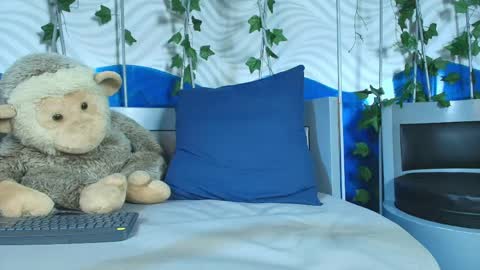 itszairen online show from May 30, 5:28 am