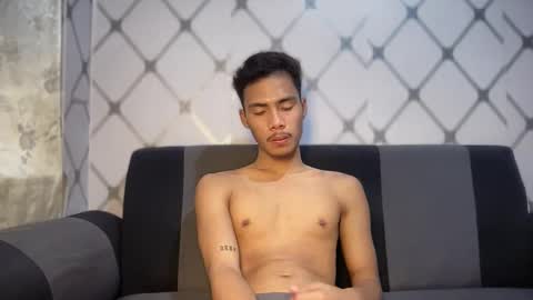 itzme_urboy online show from May 13, 3:27 am