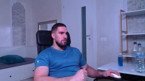 IvanHydee online show from September 17, 4:27 am