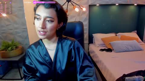 ivannacollen online show from January 11, 6:33 pm