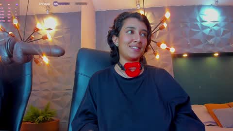 ivannacollen online show from January 13, 6:27 pm