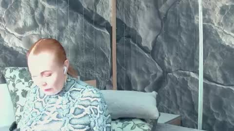 IrennaSplash online show from February 8, 6:17 am