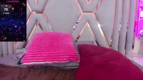 ivonne_valencia online show from June 13, 3:44 pm
