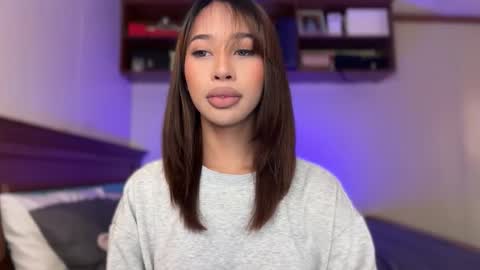 kirstenelsie online show from January 7, 1:21 am